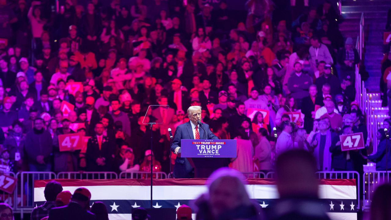 Trump e i suoi primi 100 giorni: la popolarità cala