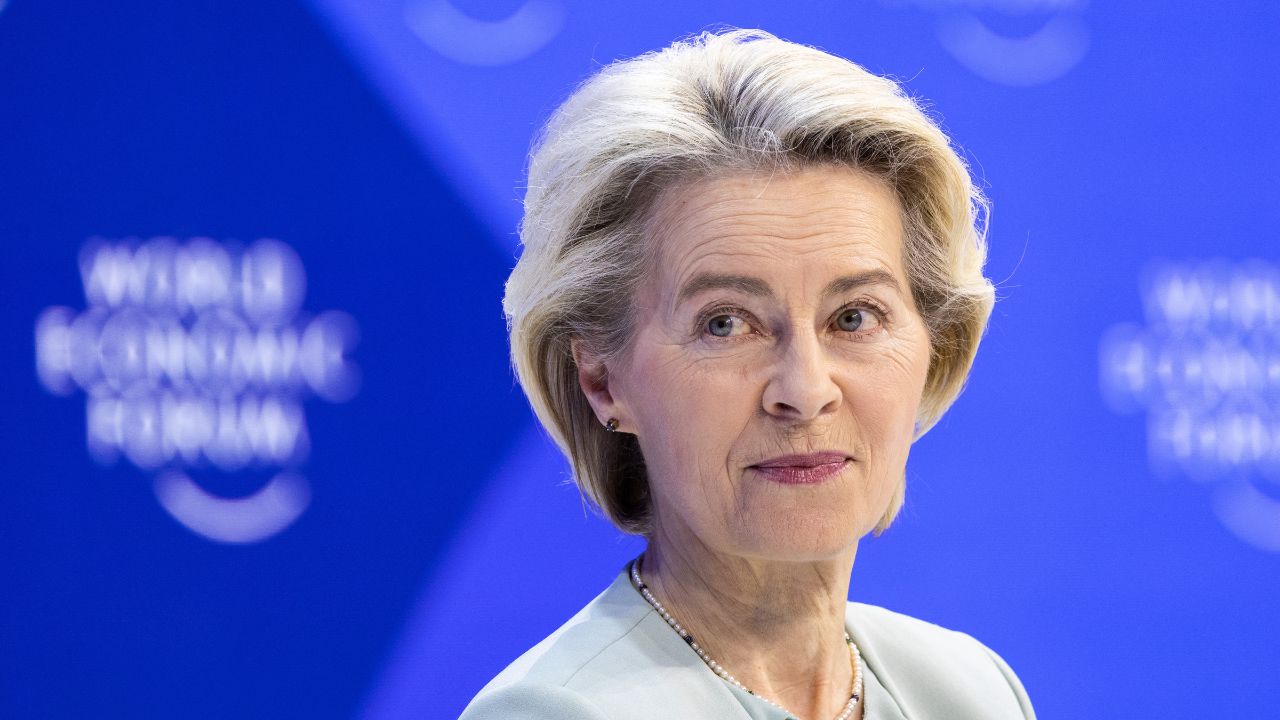 Von der Leyen annuncia 12 miliardi per l’Asia Centrale: “È l’inizio di una nuova era”