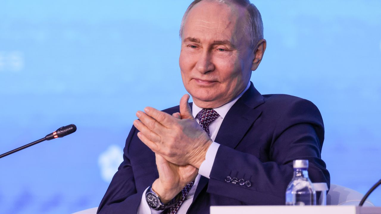 Putin annuncia nuovo cessate il fuoco di tre giorni
