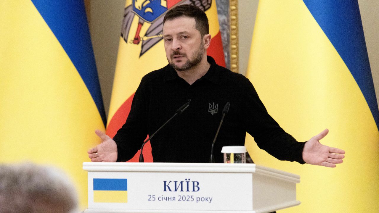 Zelensky: “Putin vuole ricostruire l’impero russo. Rischio guerra mondiale”