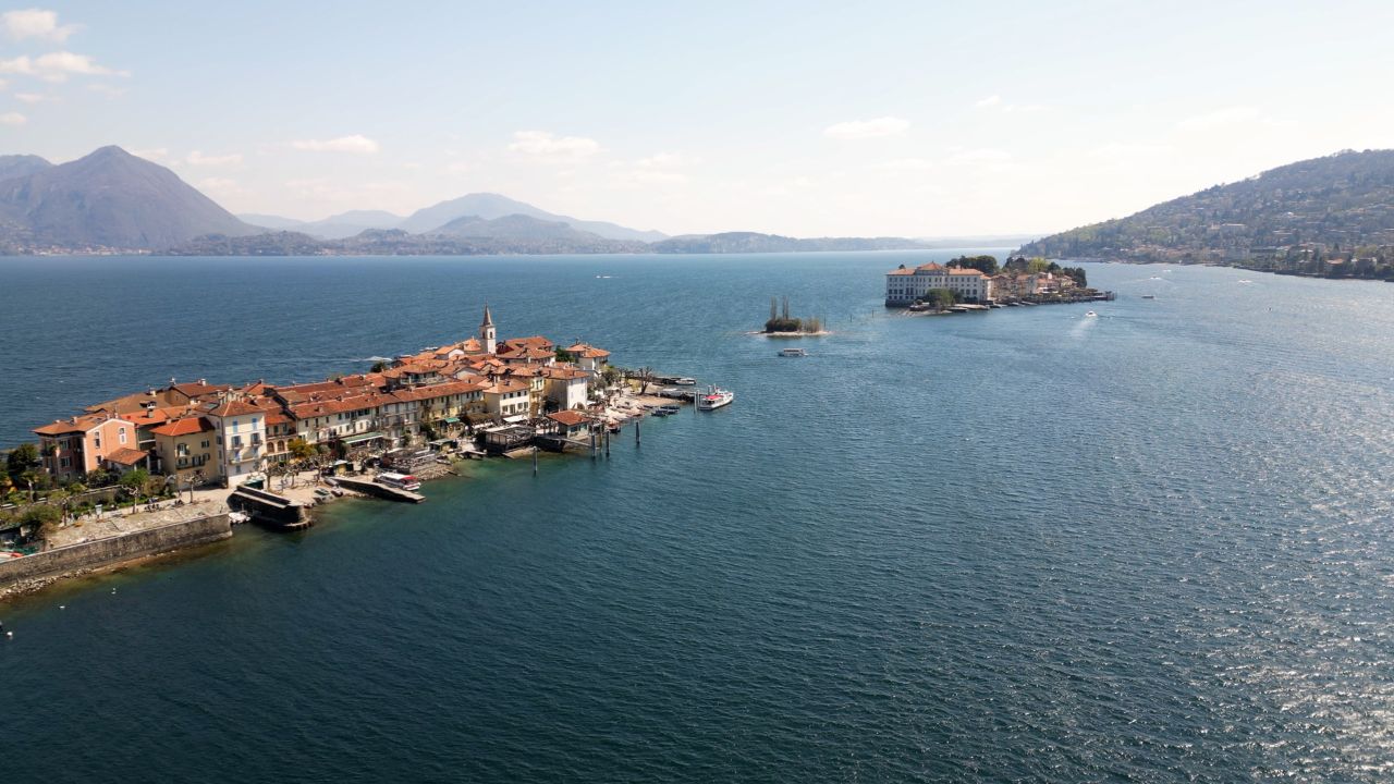 Un drone russo vola sul Lago Maggiore