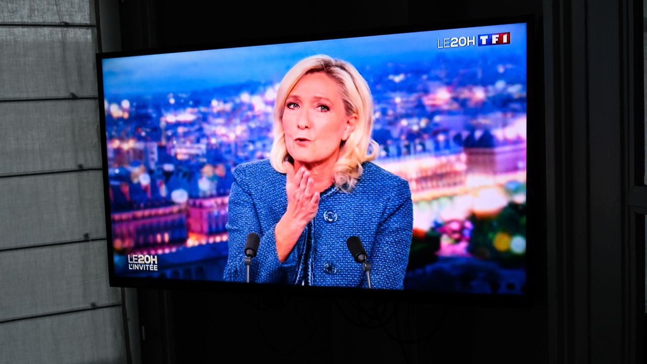 Le Pen:”lo stato di diritto è stato totalmente violato”