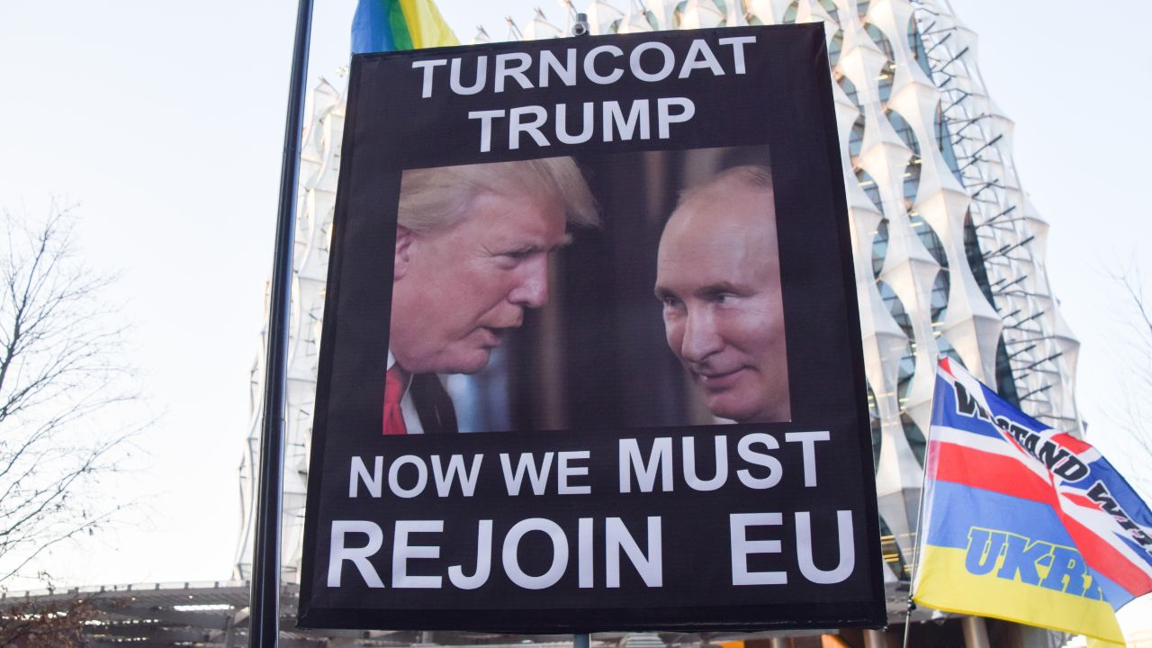 Classi dirigenti UE da pensionare per guardare con fiducia all’asse strategico USA-Russia