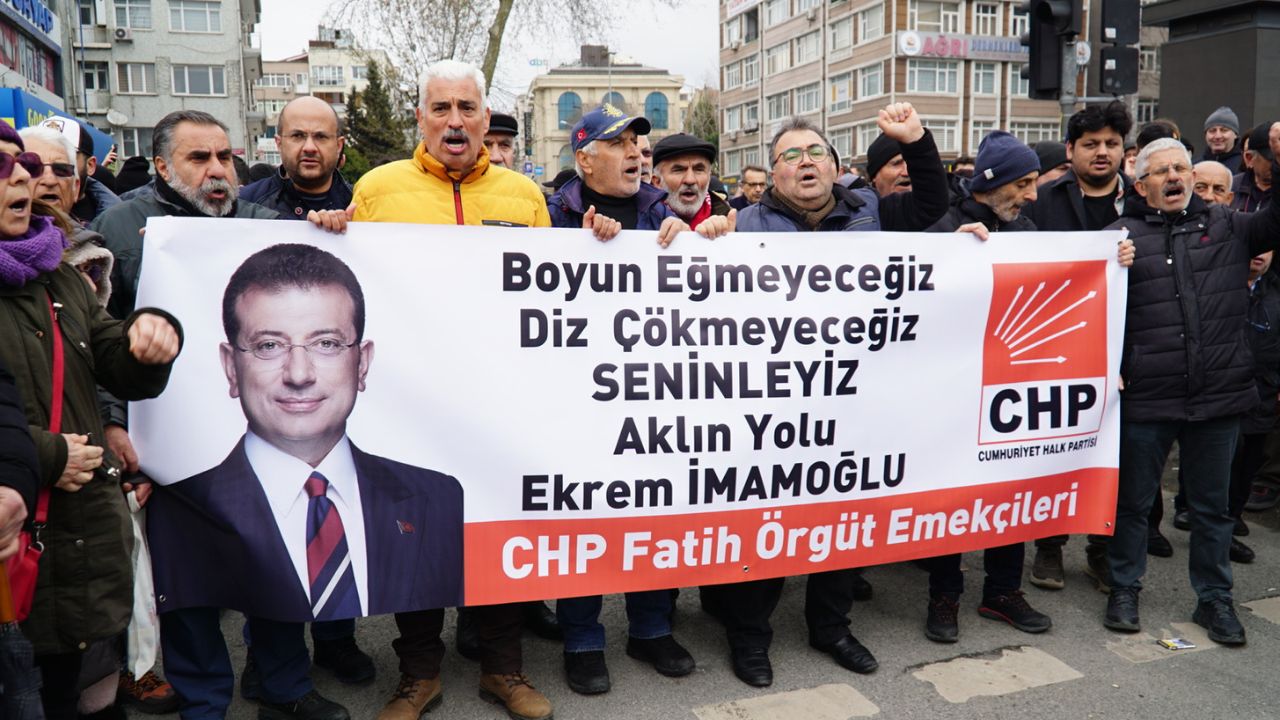 Trecentomila in piazza a Instanbul