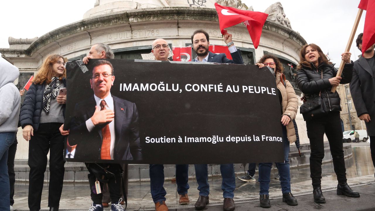 Migliaia di arresti in Turchia, ma la protesta non si ferma