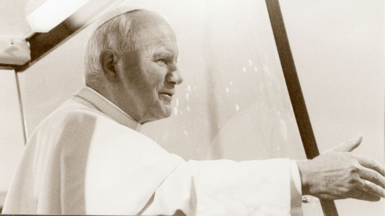 Vent’anni fa ci lasciava Papa Wojtyla, il rivoluzionario