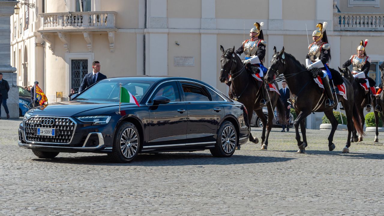 Re Carlo III e la Regina Camilla in visita al Senato e alla Camera (video)
