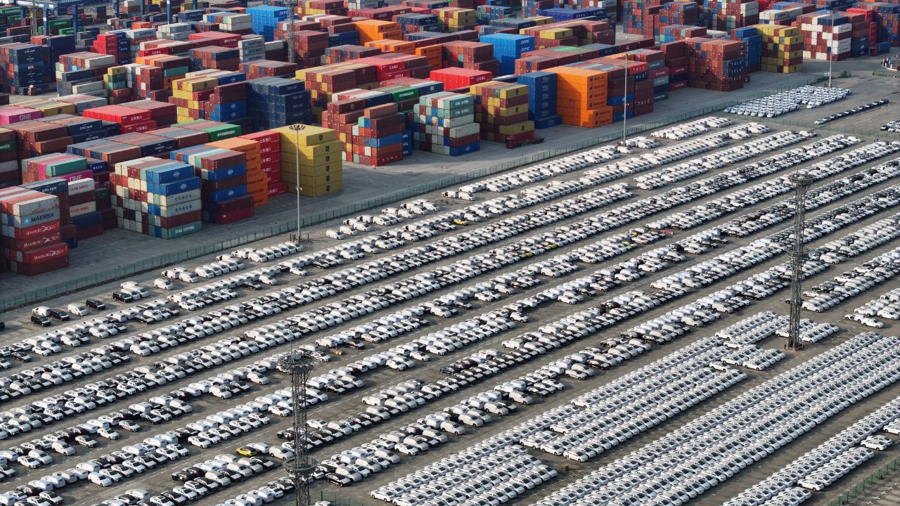 Cina sospende esportazioni di minerali critici
