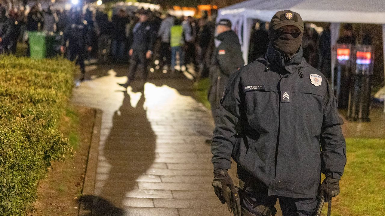 Serbia, proseguono proteste studenti a sedi TV