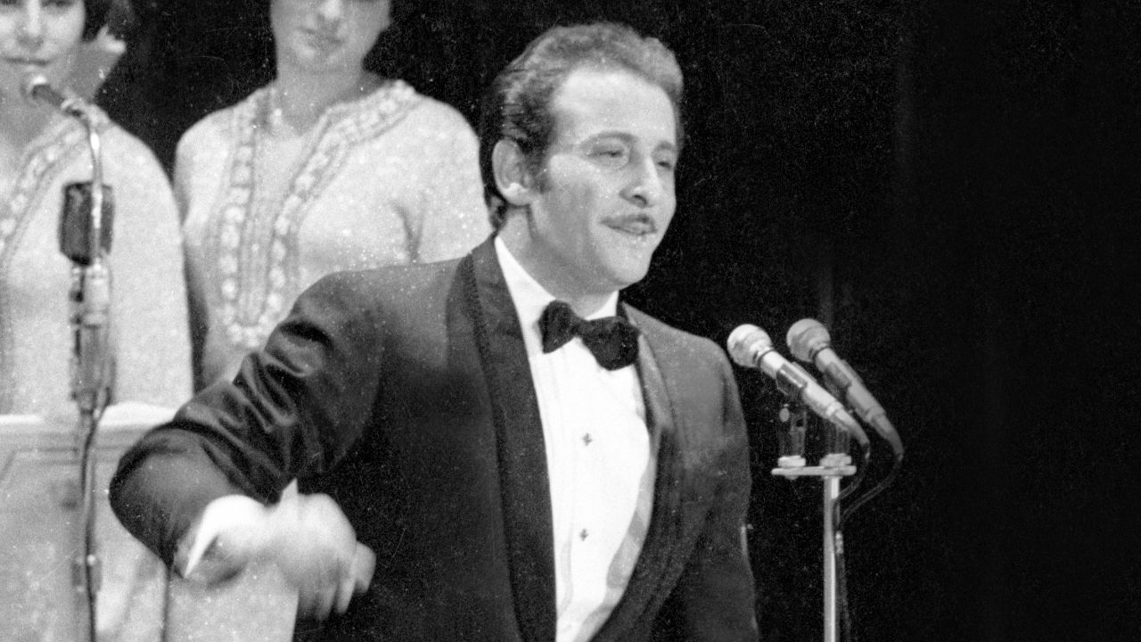 “Piange il telefono”, Modugno ancora oggi fa emozionare