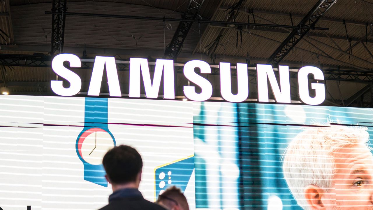 Samsung revolution: in arrivo uno smartphone “tri-fold”