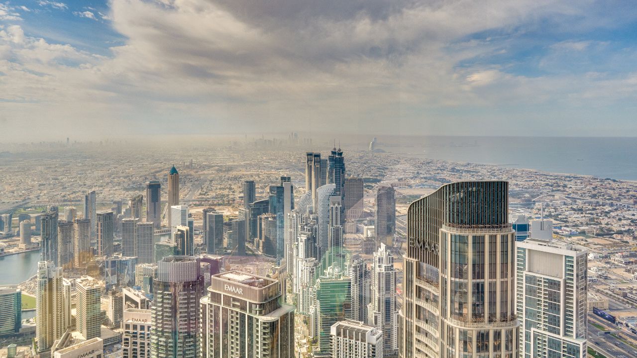 L’Oriente che avanza: Emirati Arabi Uniti tra modernizzazione e opportunità per l’Italia