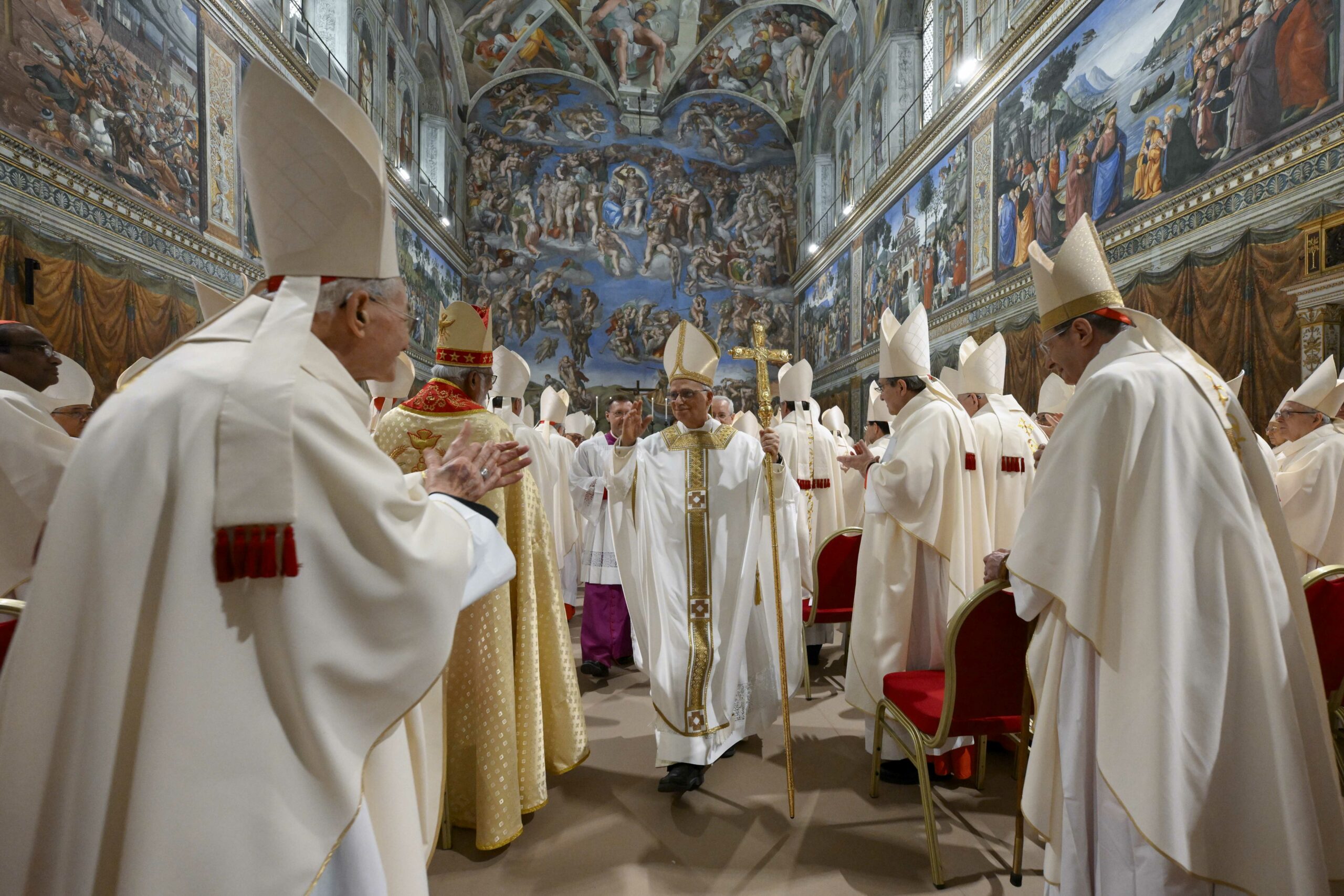 La prima omelia Papa Leone XIV scuote la Sistina: “Gesù non è un superuomo”