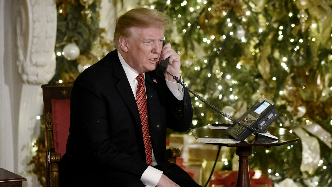 Trump chiama Putin: piange il telefono. Cronaca amaramente ironica di un nulla di fatto