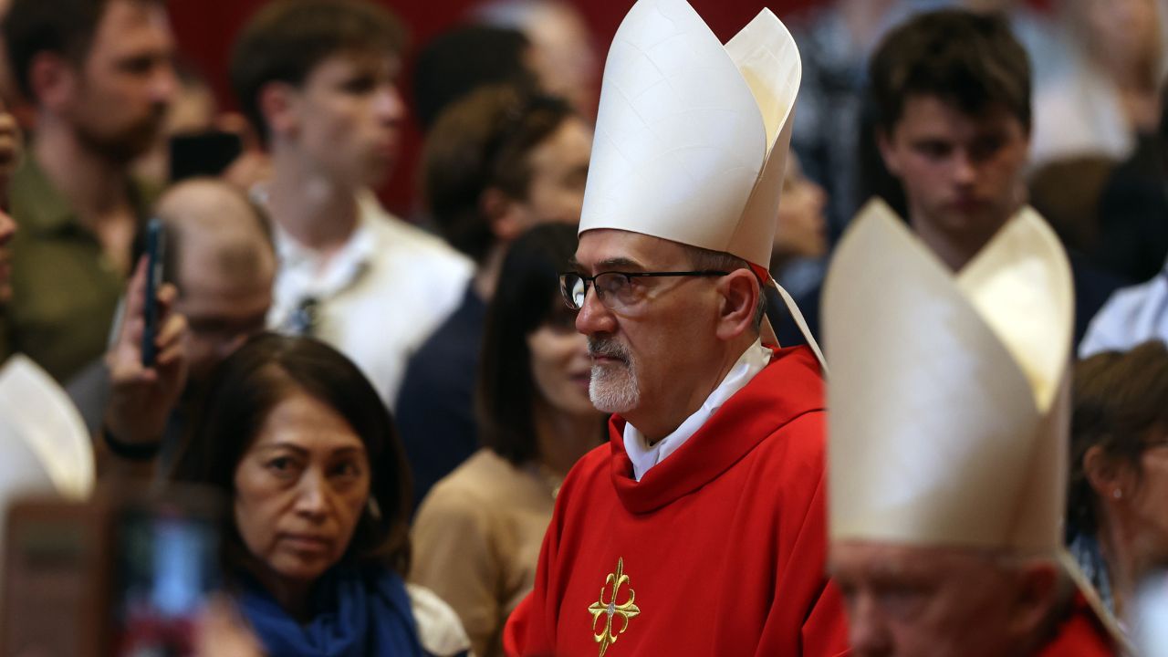 Pierbattista Pizzaballa, dalla liturgia in ebraico alla kefiah in Palestina: l’outsider che potrebbe diventare Papa