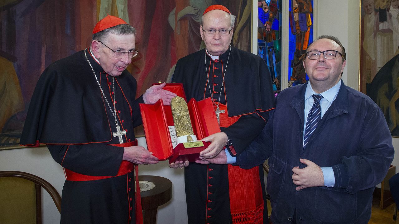 Nel nome di Wojtyła e della dottrina: Peter Erdő, il candidato del rigore e della tradizione al prossimo Conclave 