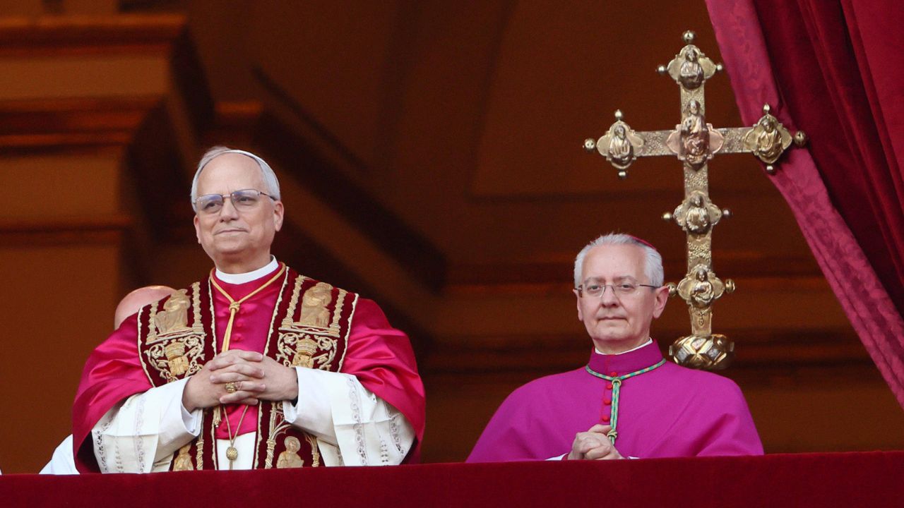 Il mondo saluta Leone XIV: “La pace sia la sua guida”