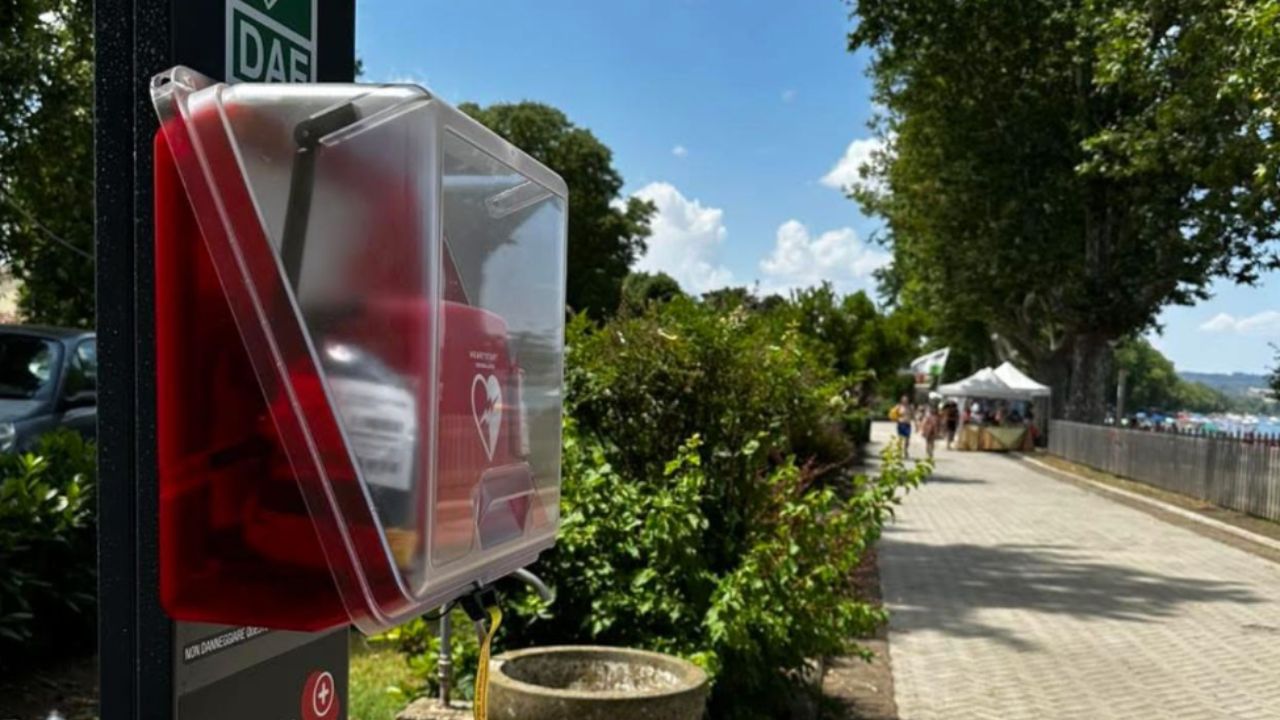 Capodimonte città cardioprotetta: ripristinato il defibrillatore rubato