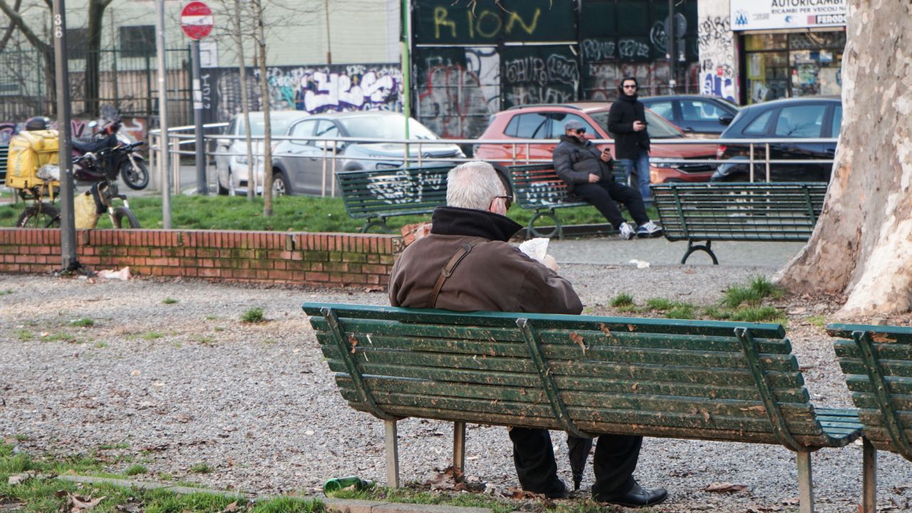 “Mi piace invecchiare”. La vecchiaia oggi tra tabù, solitudine e voglia di vivere 