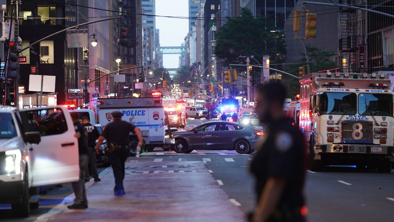 Manhattan: sparatoria e panico in pieno giorno, 5 morti