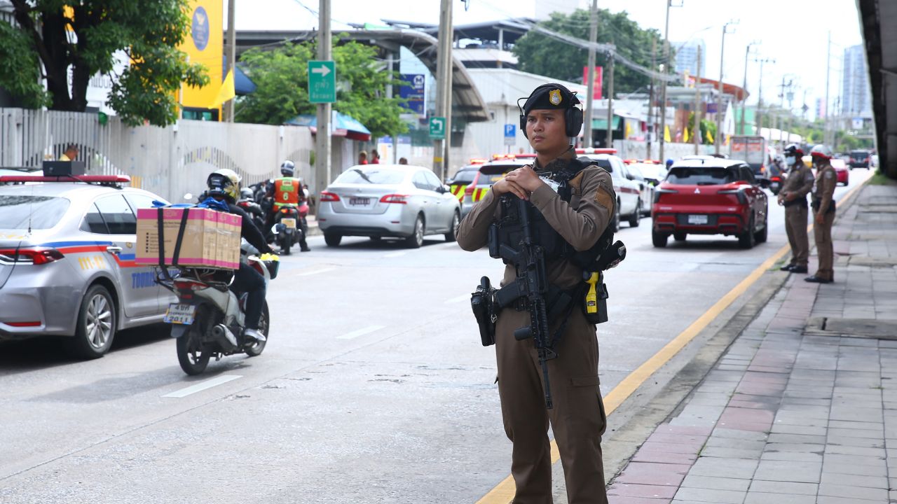 Thailandia sospende accordo di pace con la Cambogia