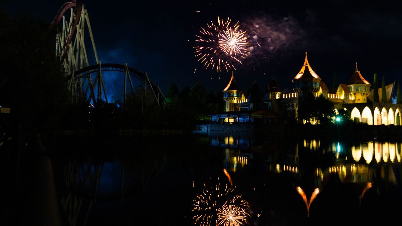 MagicLand si trasforma in un palcoscenico d’eccezione: il 9 agosto torna Magic Fire, l’atteso spettacolo pirotecnico