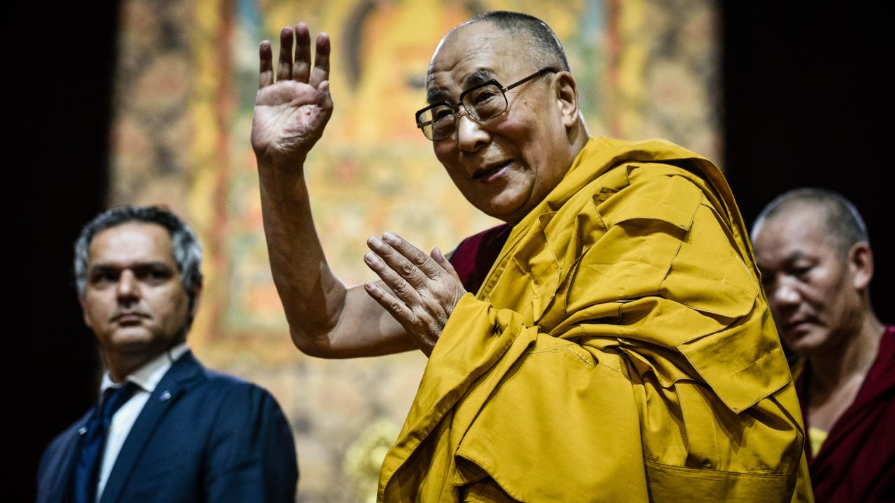 Annunciato il nuovo Dalai Lama. Vivrà in esilio: la Cina ostile da sempre