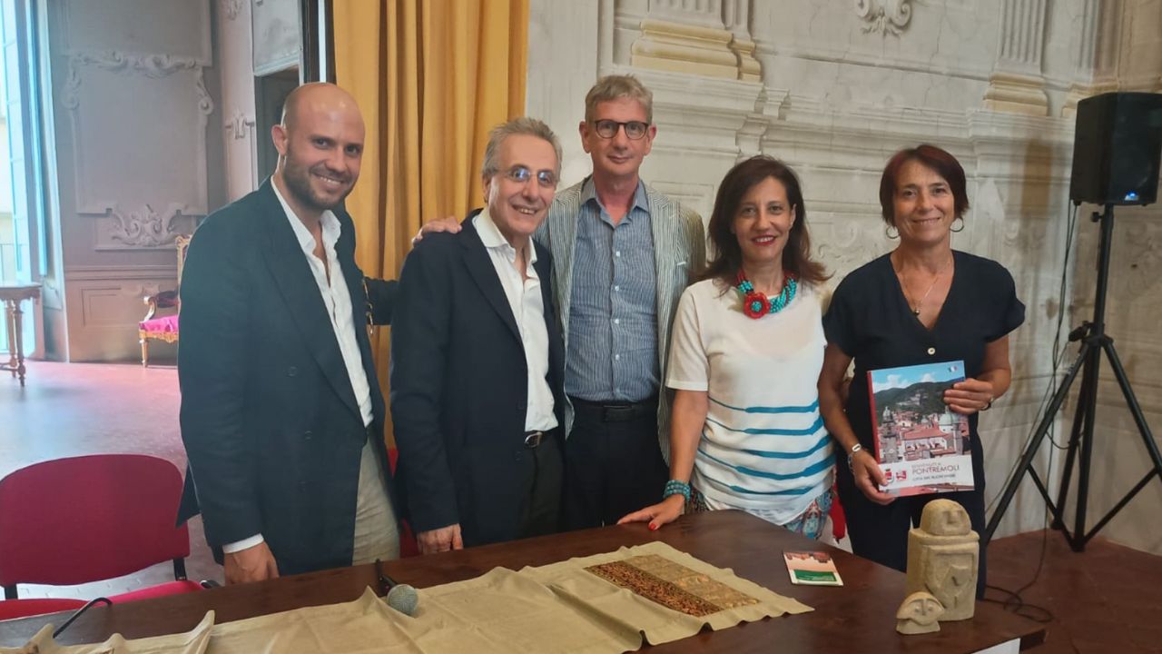 Premio IusArteLibri, Mario Caligiuri presenta il suo libro: “Maleducati. Eduzione, disinformazione e democrazia in Italia”