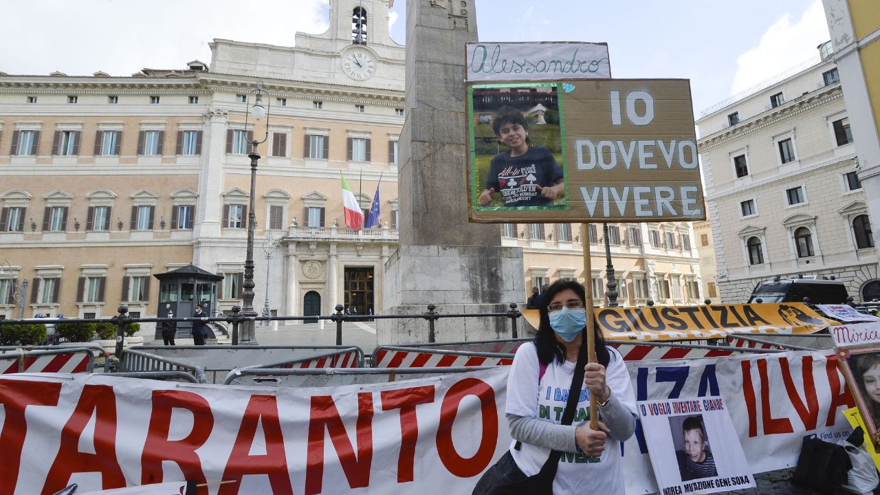 Sindacati metalmeccanici: “Solidarietà al sindaco di Taranto, servono rispetto e piano per l’ex Ilva”