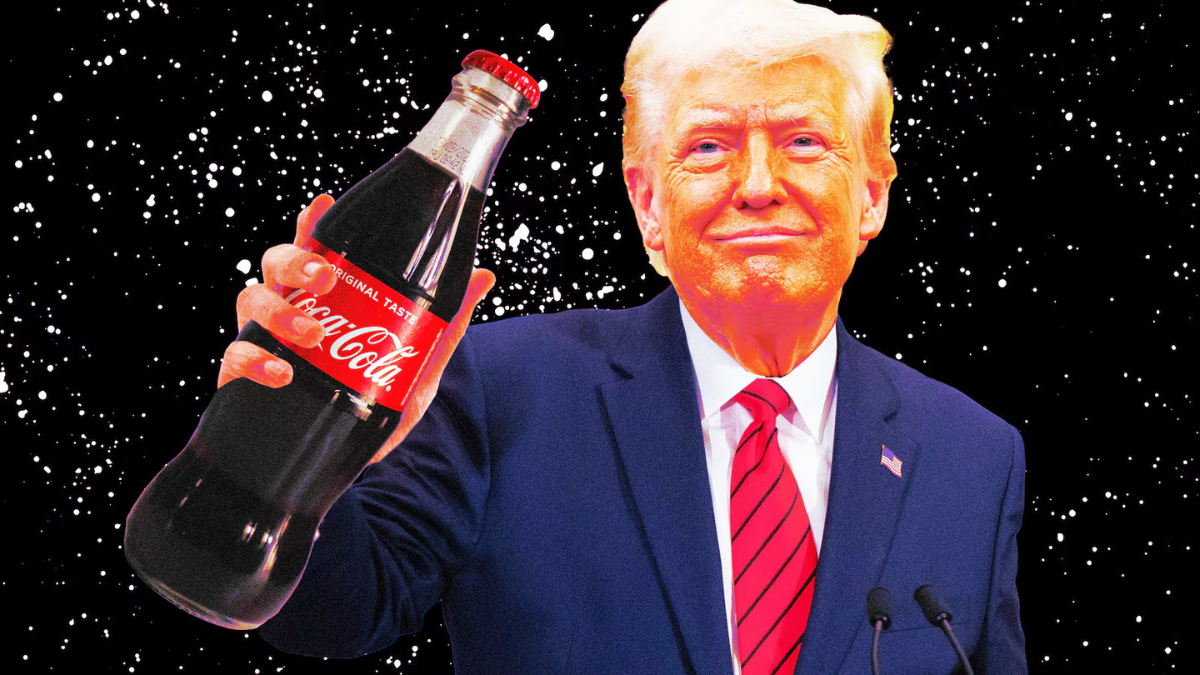 Donald Trump dichiara guerra anche alla Coca-Cola: via il mais, torna lo zucchero di canna