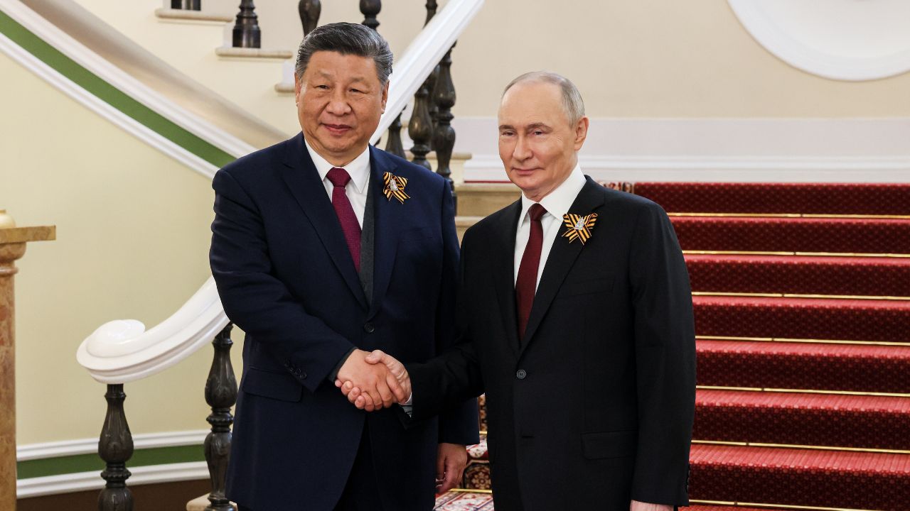 Telefonata tra Putin e Xi, attesa per un possibile vertice con Trump. Roma tra le ipotesi