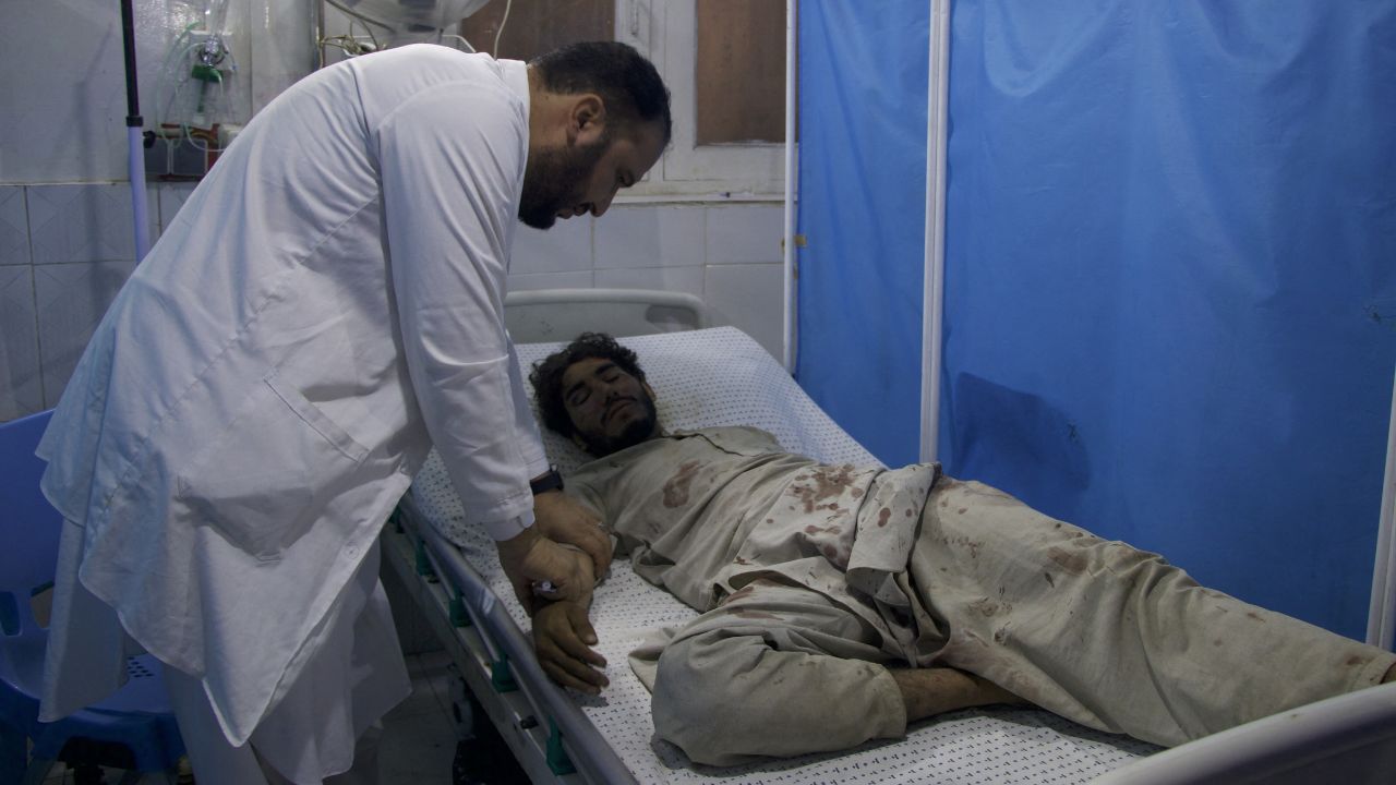 Afghanistan, devastante terremoto: almeno 622 morti e oltre 1.500 feriti