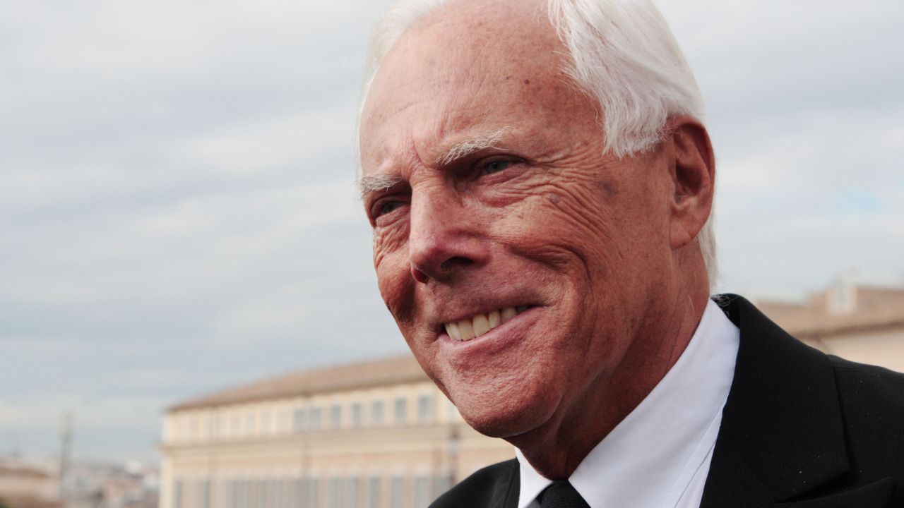 È morto Giorgio Armani, re della moda e icona dell’eleganza italiana