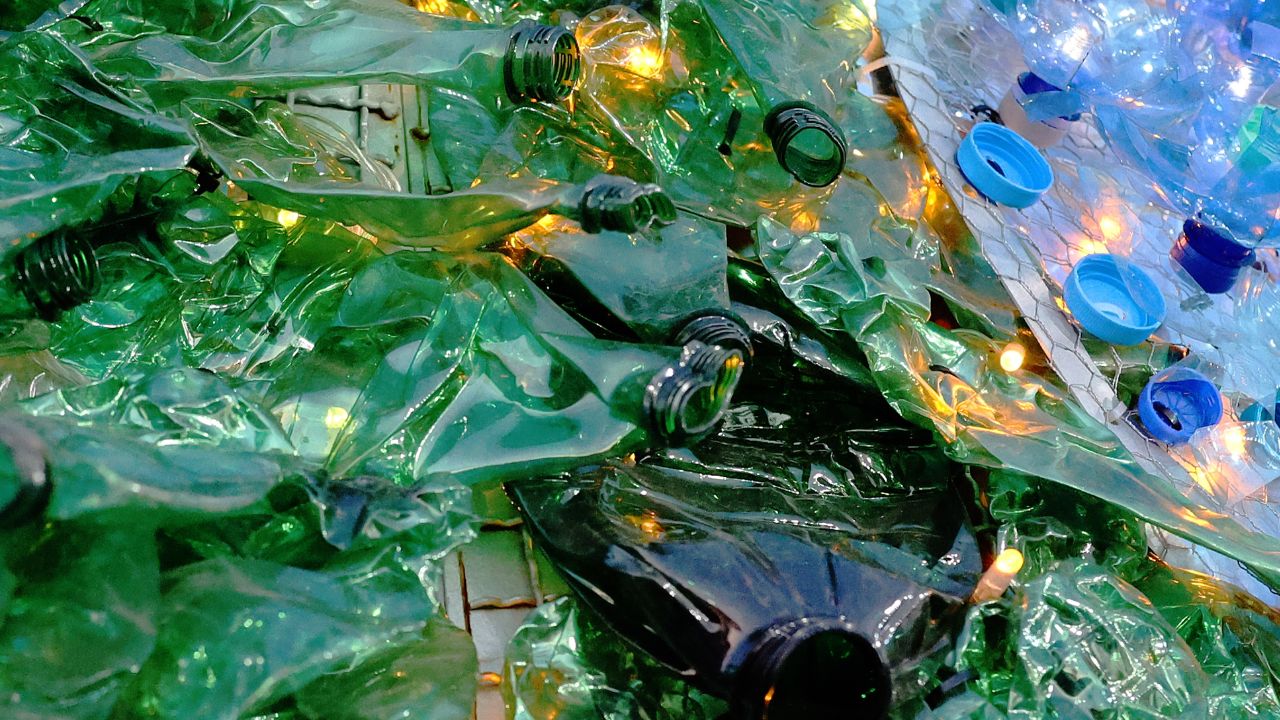 Plastica, alleanza tra Coripet e P.A.R.I: nasce un sistema integrato per riciclo e riuso nel settore beverage