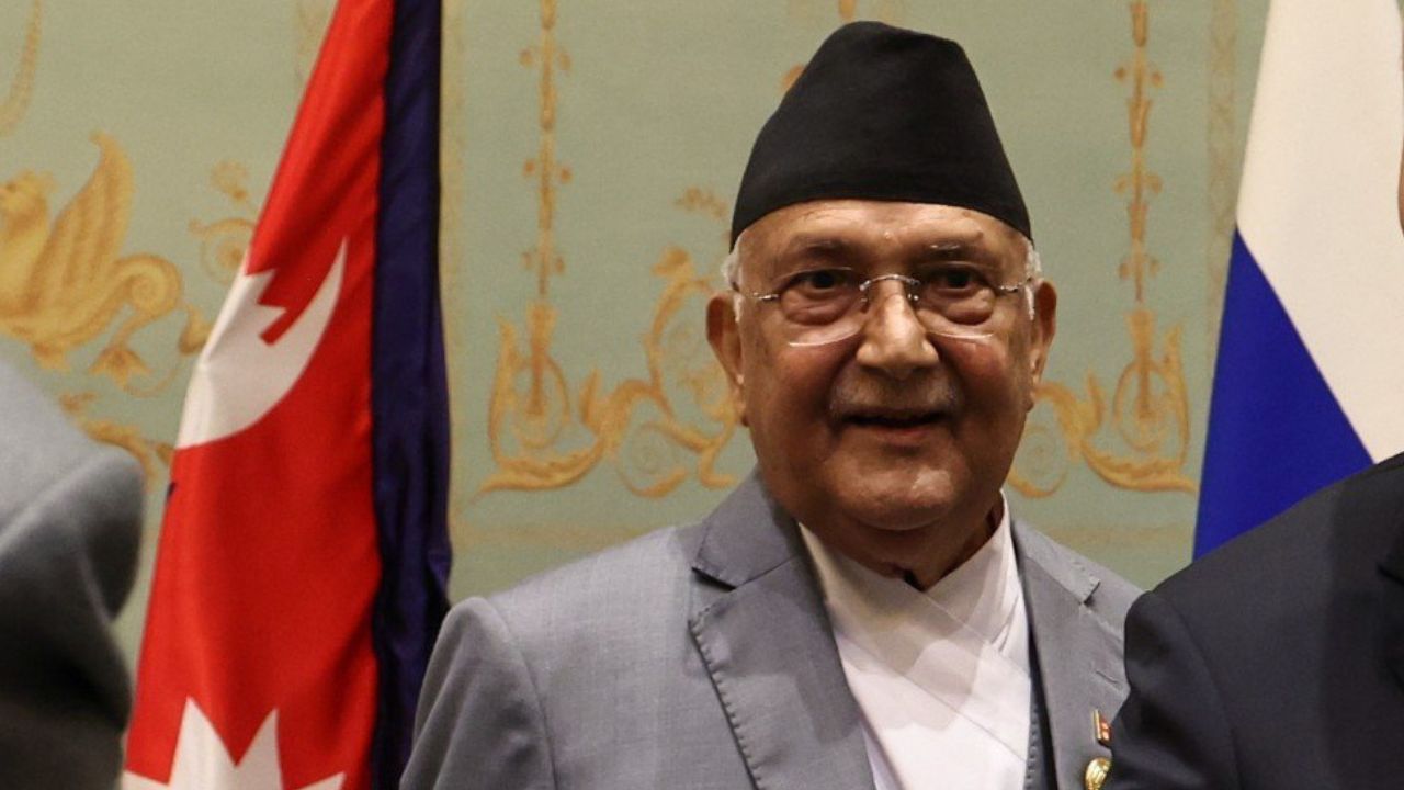 Nepal, si dimette il Primo Ministro KP Sharma Oli