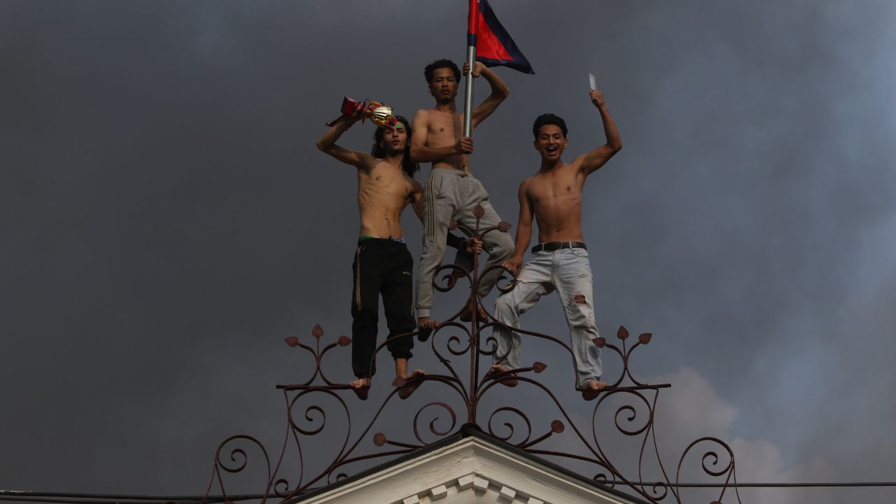 Nepal in rivolta: 22 morti in 48 ore, proteste guidate dalla Gen-Z
