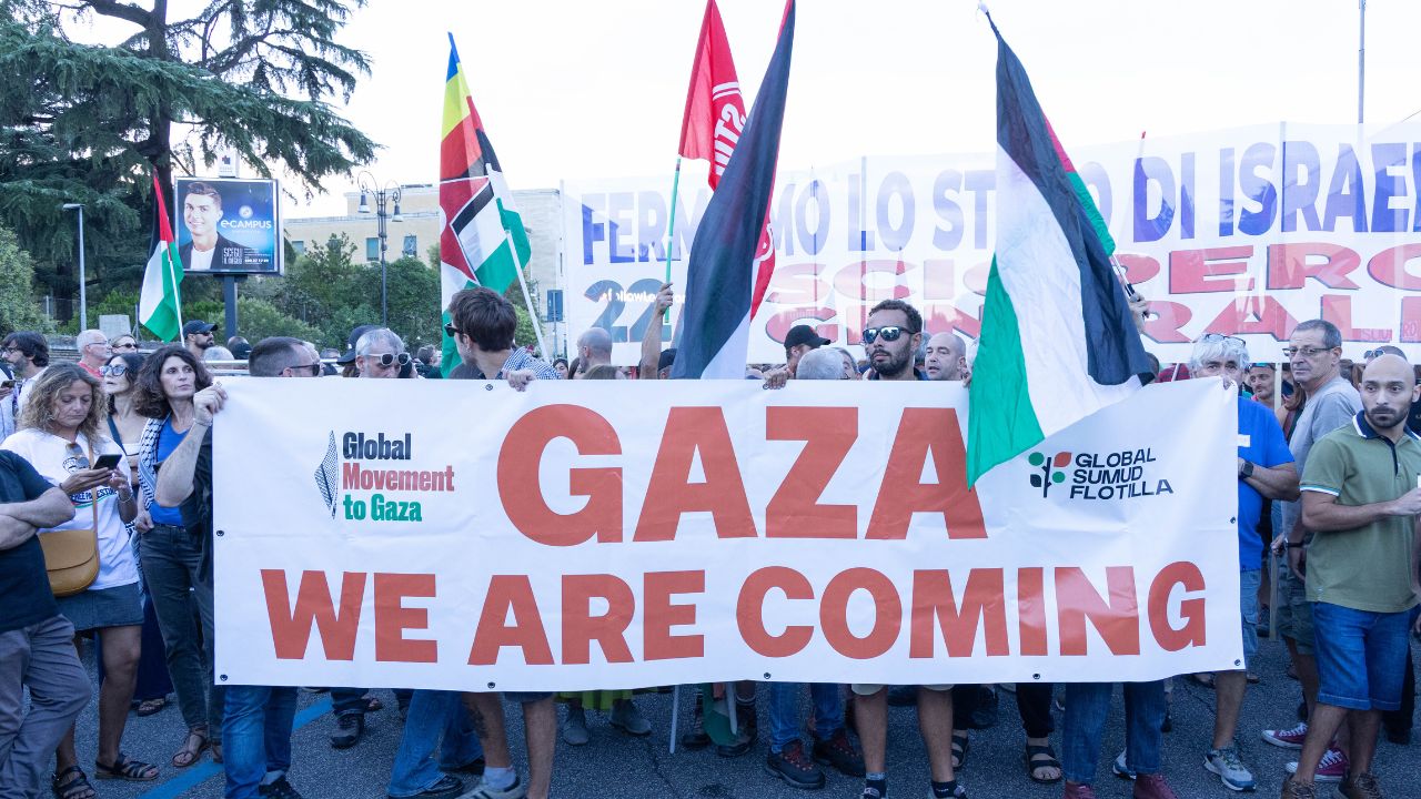 Roma blindata per le manifestazioni a sostegno di Gaza e Flotilla: cortei, presìdi e sit-in in tutta la città
