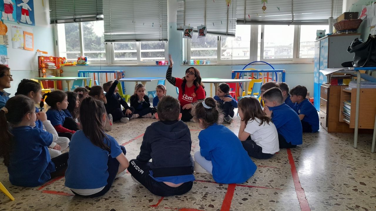 Scuola: cosa fa di una classe una classe inclusiva? Il progetto Cambiamo Sguardo di CBM Italia lo racconta con video lezioni gratuite per tutti