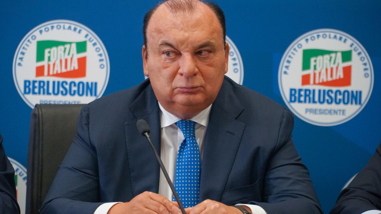 Martusciello pronto a guidare il centrodestra in Campania: “Se mi candido vinco, ma se perdo resto in Consiglio regionale”