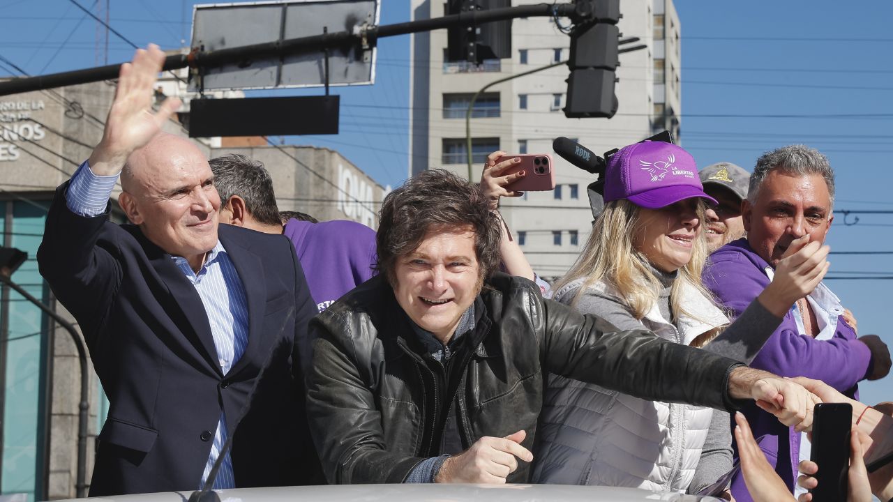Argentina al bivio: tensioni, scandali e mercati in crisi nella presidenza Milei