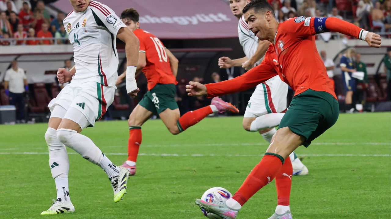 Cristiano Ronaldo entra nel club dei miliardari: “Mi dicono di smettere, ma amo il calcio e continuerò finché potrò”