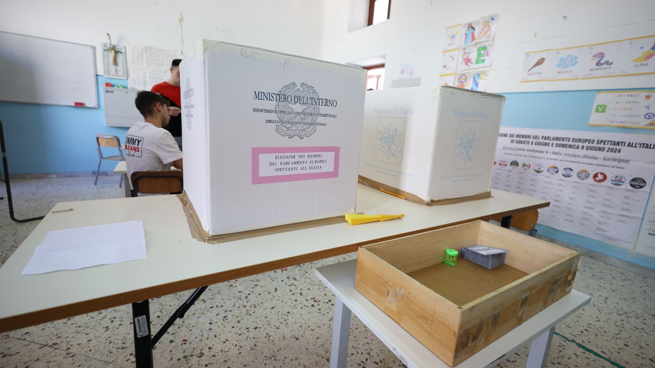 Elezioni regionali in Calabria: urne aperte, al voto fino a lunedì