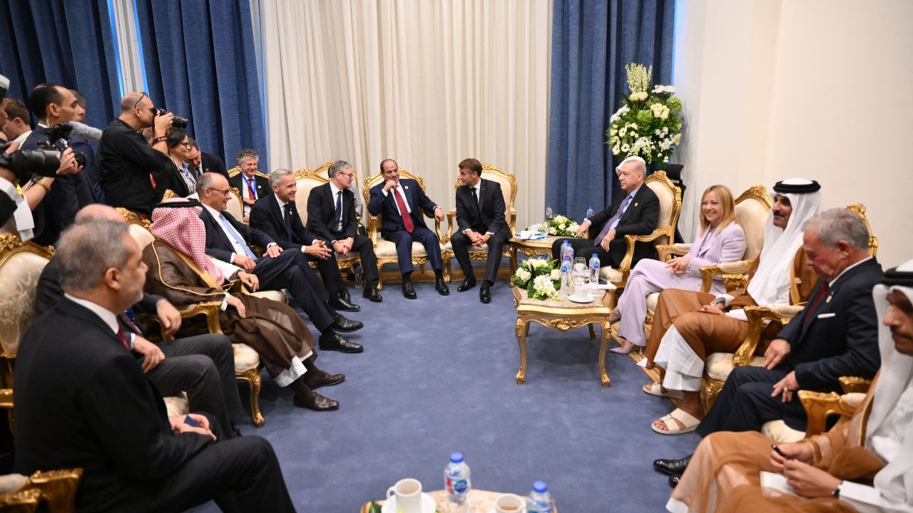 Meloni incontra Al Sisi: “Italia impegnata per la pace e la ricostruzione di Gaza”
