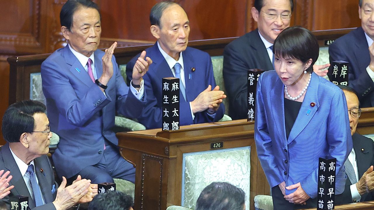 Giappone, Sanae Takaichi è la prima premier donna: linea dura su economia, sicurezza e immigrazione
