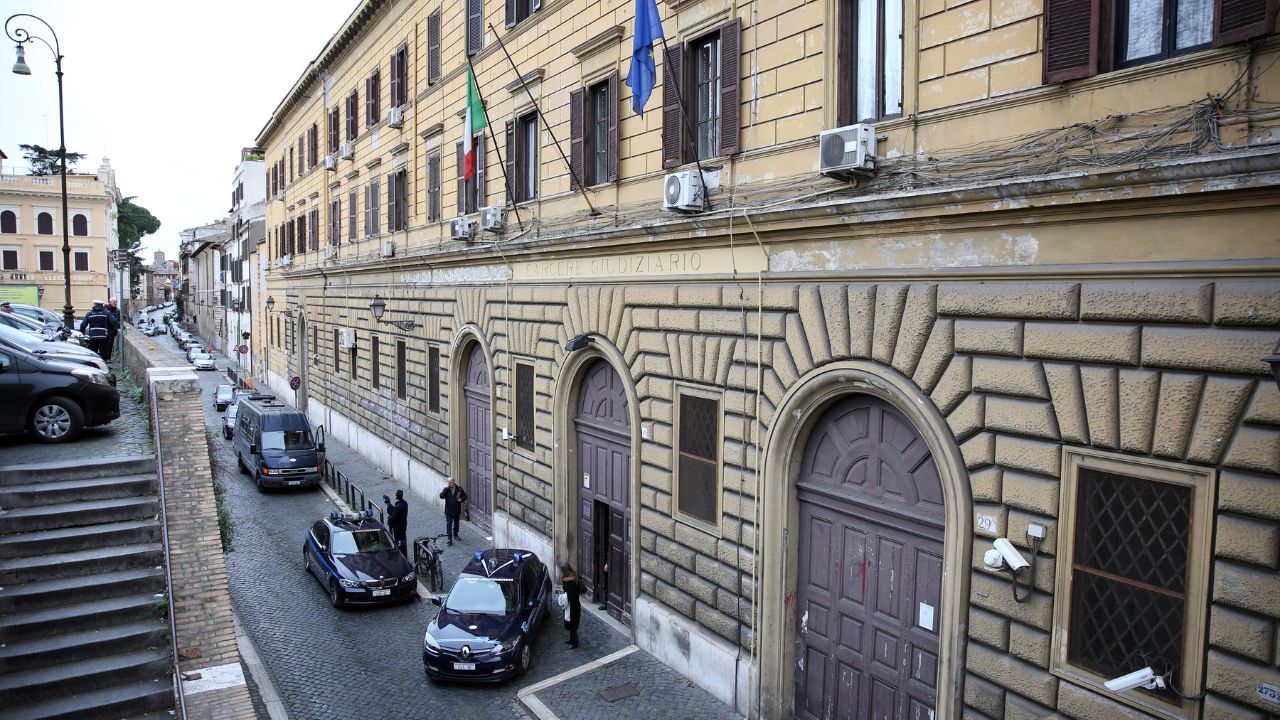 Crollo a Regina Coeli, il capo del DAP sul posto per gestire l’emergenza