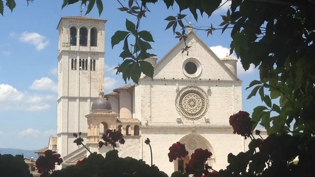 San Francesco e il giorno che cambia la storia: la sua rivoluzione è sempre attuale