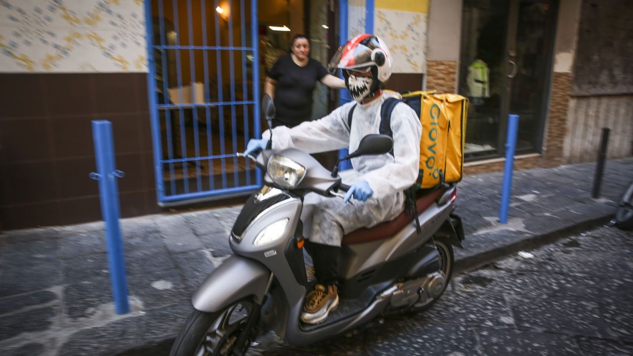Rider, a Terni spunta fuori una nuova tassa sui rider: la Cgil attacca il Comune