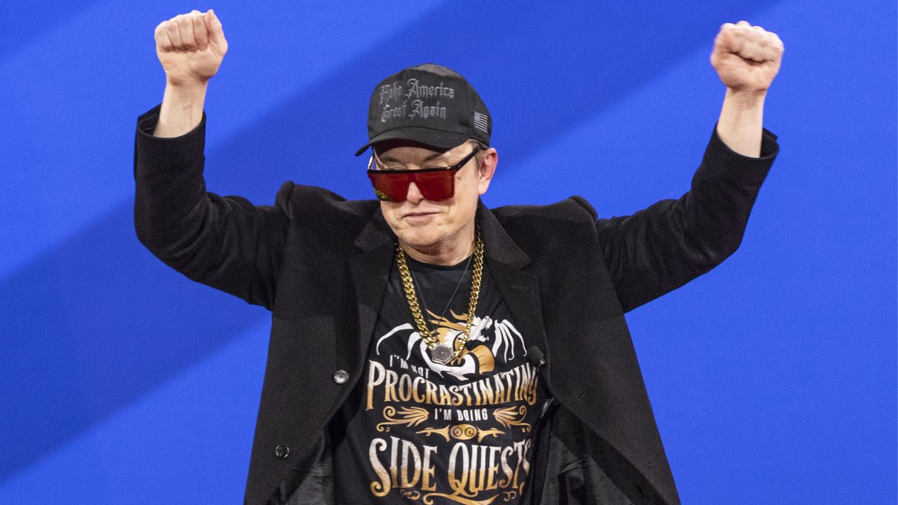 Elon Musk lancia Grokipedia, la sua enciclopedia che Wikipedia