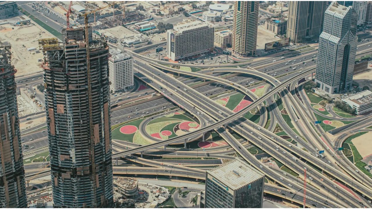 Emirati Arabi, programma di investimenti da 2mila miliardi di dollari in 10 anni: Dubai tra i maggiori poli di attrazione economica e finanziaria