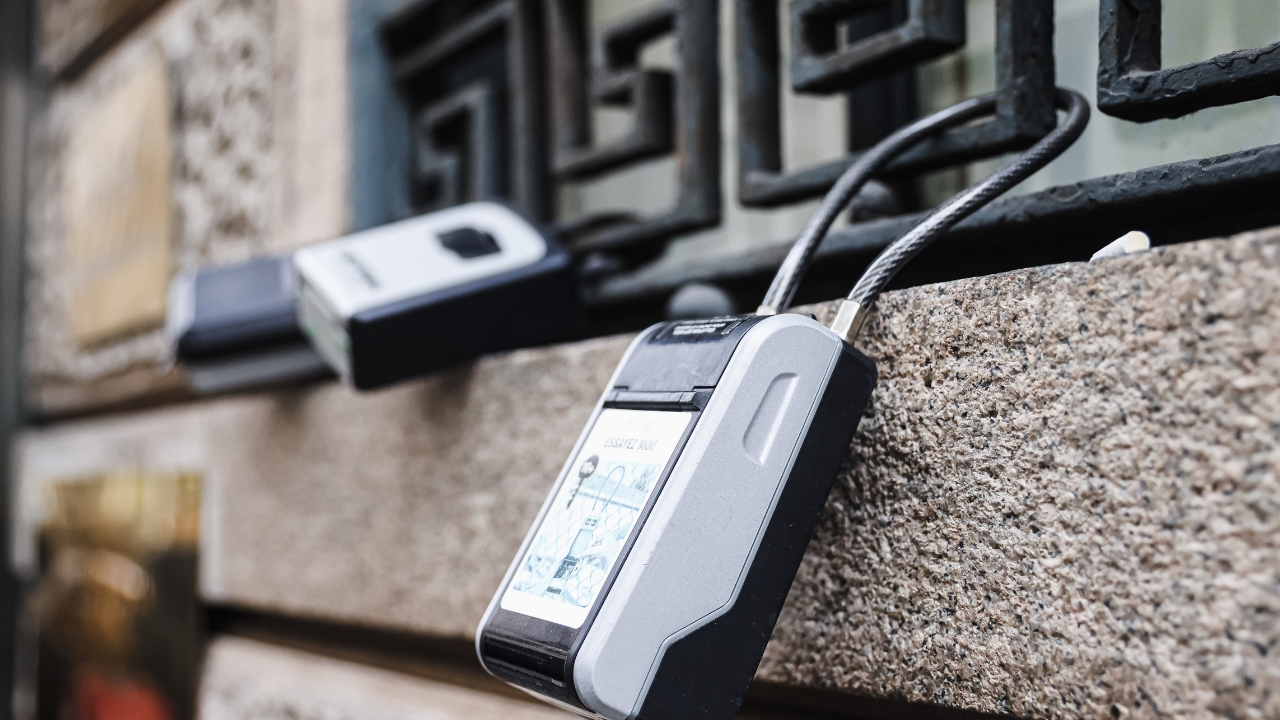 Manovra, scontro su cedolare secca e affitti brevi: critiche da Confedilizia. Airbnb: “Così si incentiva il nero”